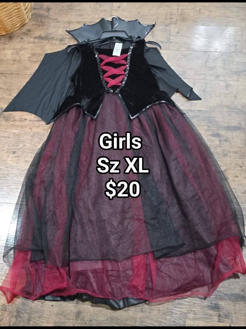 Source Unknown Girls Black & Burgundy Velvet Lace-Up Dress